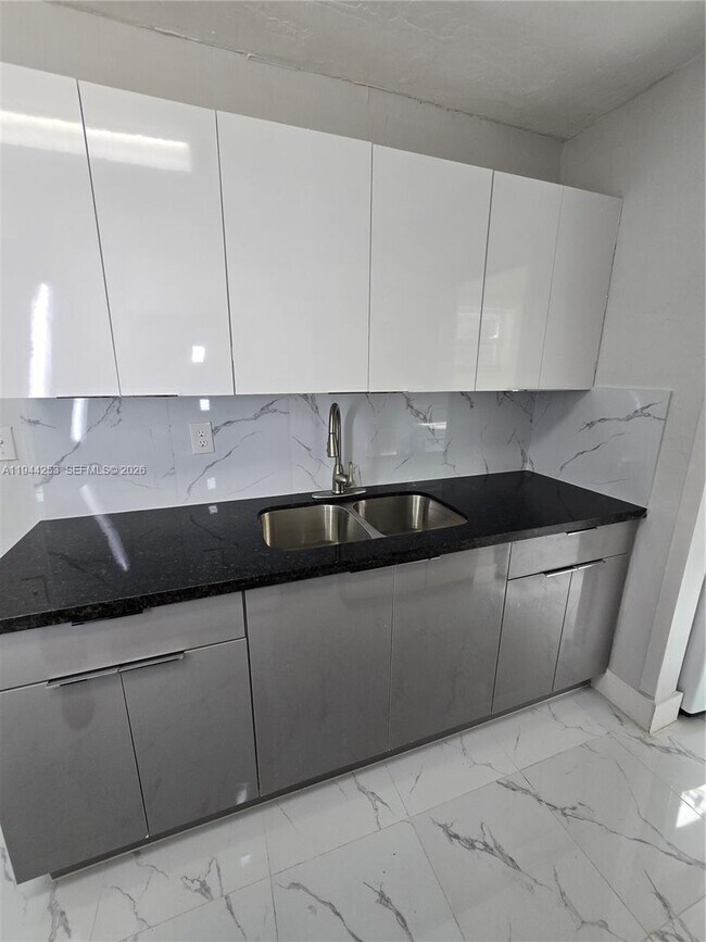 Building Photo - 1320 NE 211th Terrace