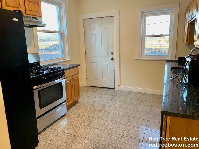 Building Photo - 20 Wadsworth St