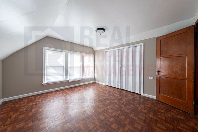 Building Photo - 4242 Mapledale Ave