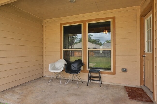 Building Photo - 6615 Goldspier St