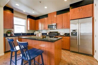 Building Photo - 6541 Bantry Bay St