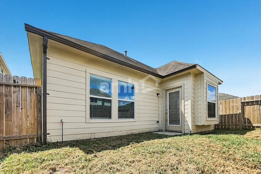 Building Photo - 2606 Bammelwood Dr