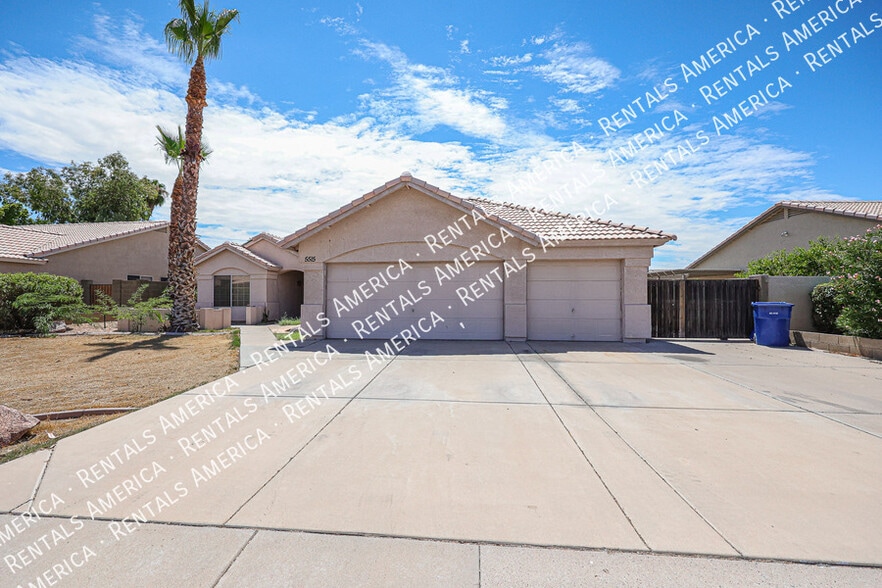 Building Photo - 5515 E Farmdale Ave