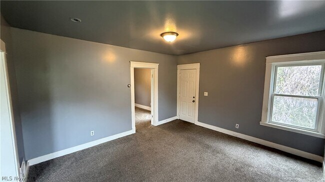Building Photo - 1187 Addison Rd