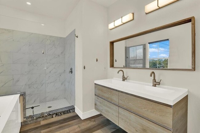 Building Photo - 1299 5th St S