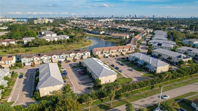 Building Photo - 1240 Eucalyptus Dr