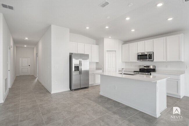 Building Photo - 4980 Worchester Dr