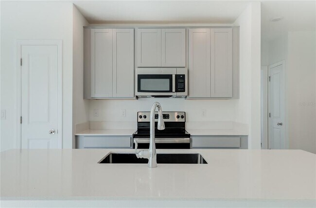 Building Photo - 1492 Cumberland Ave