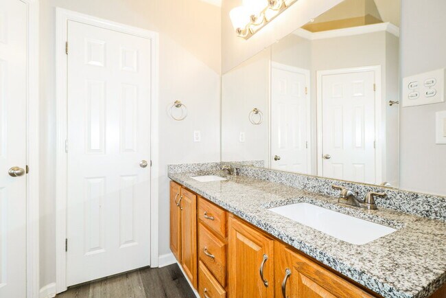 Building Photo - 3899 Neyland Valley Dr