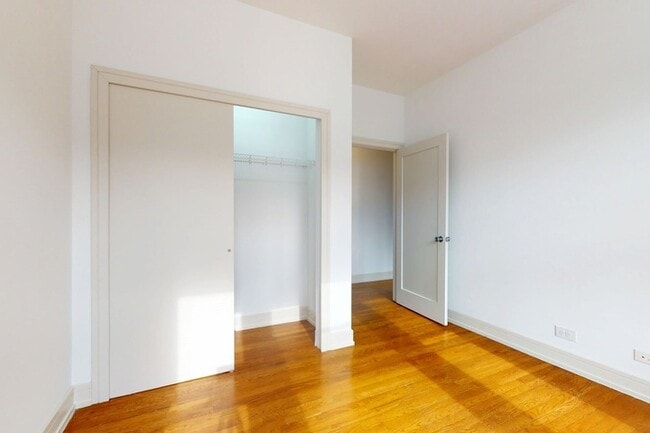 Floorplan - 5234-5244 S. Ingleside Avenue