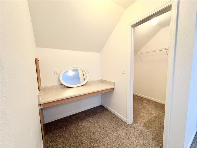 Building Photo - 6475 White Walnut Way