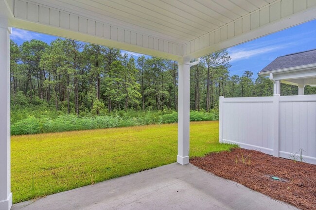 Building Photo - ***MOVE-IN SPECIAL*** $500 OFF OF YOUR FIRST MONTH'S RENT AND APPLICATION FEES WAIVED UPON APPROV...