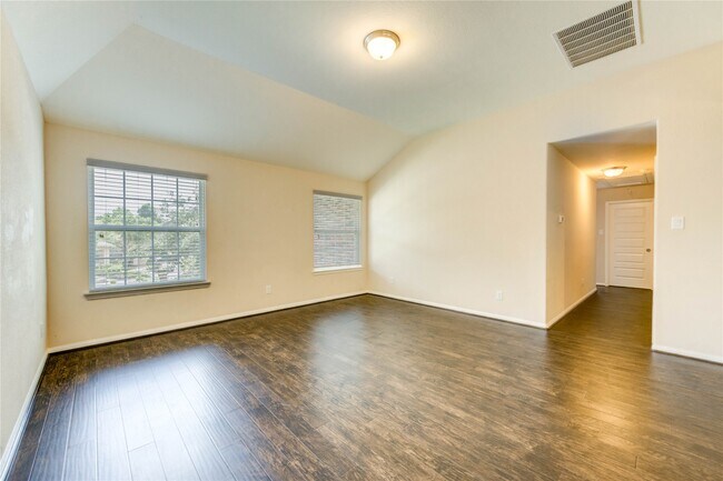Building Photo - 43 Amaifi Dr