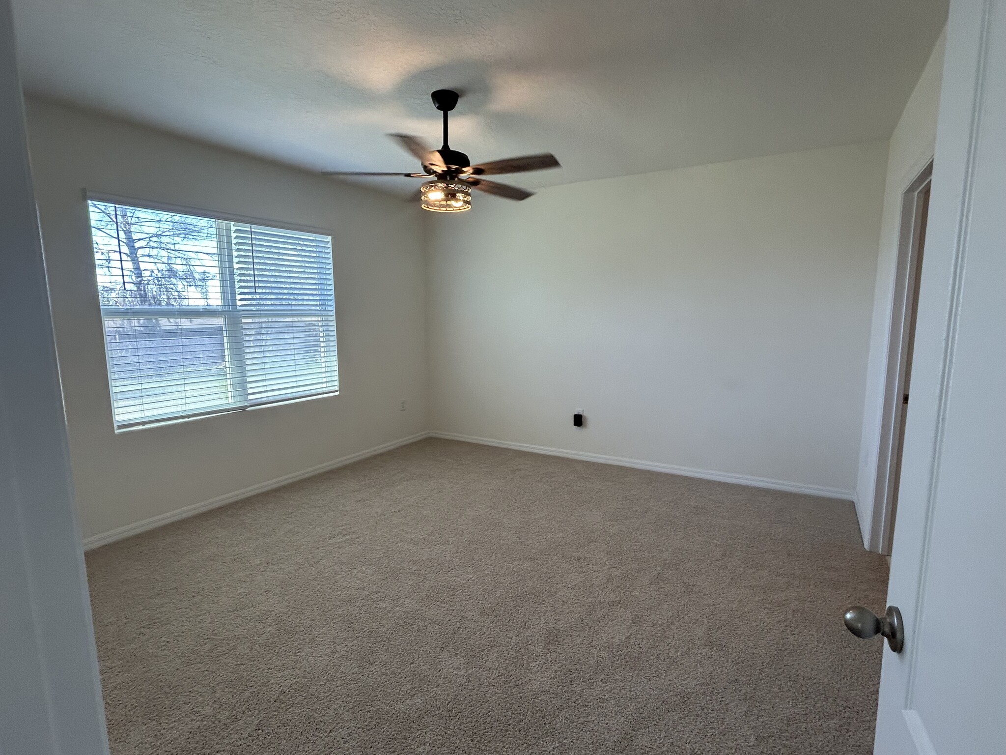 Building Photo - 1356 Cork Dr