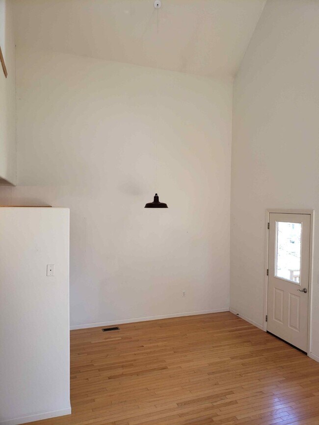 Building Photo - 1415 Pine Cone Rd