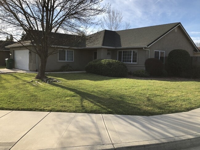 Building Photo - Great Anderson Location on Corner Lot, 3 Bedroom, 2 Bath Home