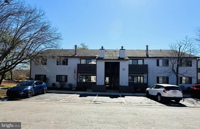 Building Photo - 1008 Lindsey Ct