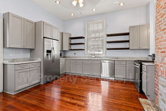 Building Photo - 309 Red Allen Wy