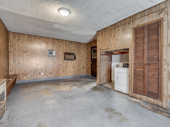 Building Photo - 1133 SE 23rd St