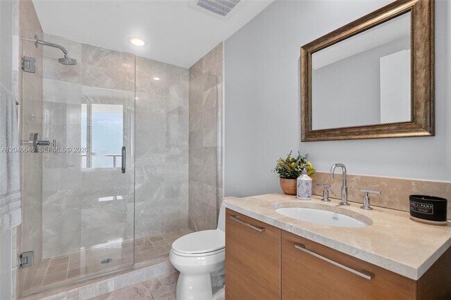 Building Photo - 17001 Collins Ave
