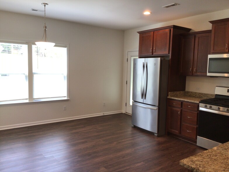 Building Photo - 4139 Medina Ct