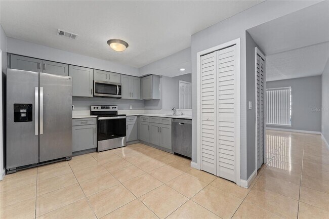 Building Photo - 3108 Windover Ave