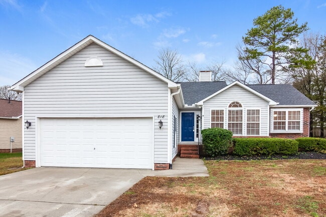 Building Photo - 818 Highlander Ct