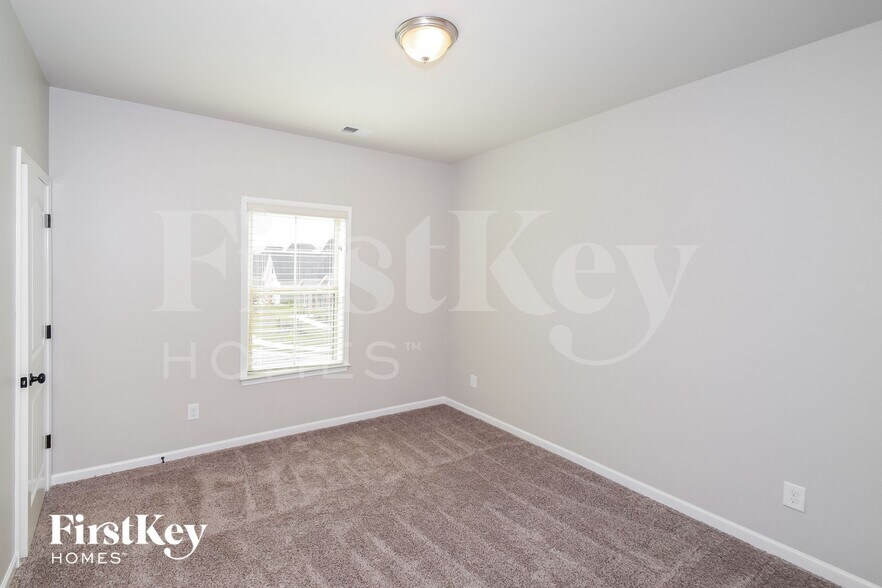 Building Photo - 609 Waterstone Dr