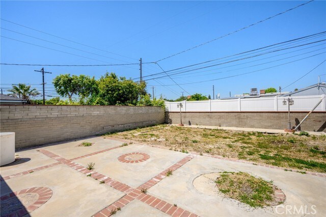 Building Photo - 6607 Riverton Ave