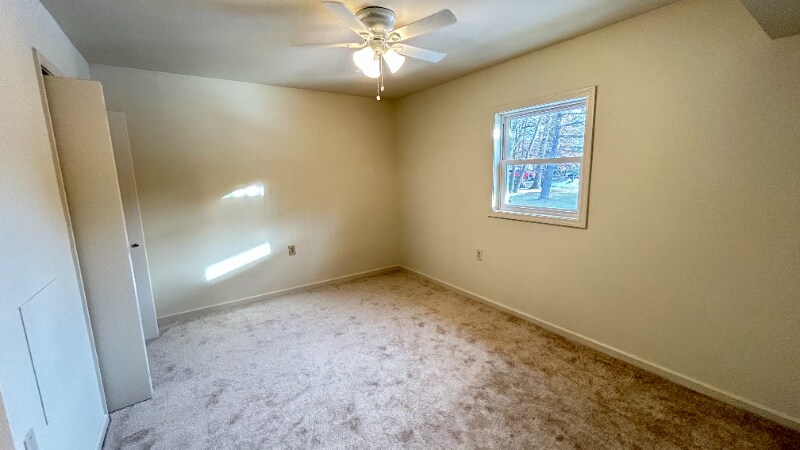 Building Photo - 807 Rainbow Dr