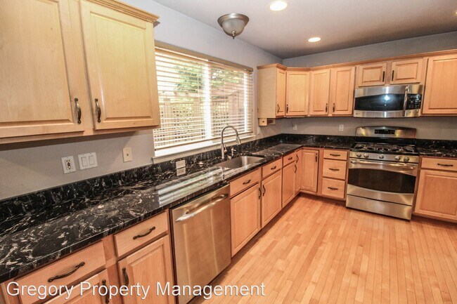 Building Photo - 4 br, 2.5 bath House - 18114 28th Drive SE
