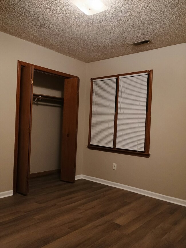 Building Photo - 120 Homeplace Ct