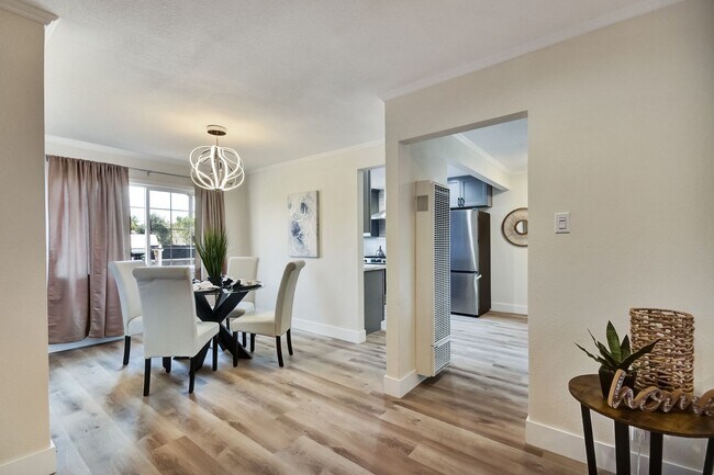 Building Photo - Beautifully Remodeled 3 Bedroom Home Near Stanford & Major Tech Campuses!