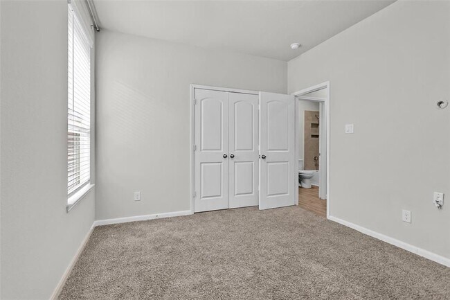 Building Photo - 10220 Goose Creek Ln