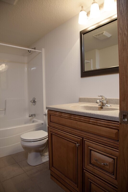 Building Photo - 486 Tracey Ln