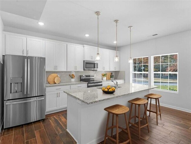 Building Photo - 223 Monarch Village Way