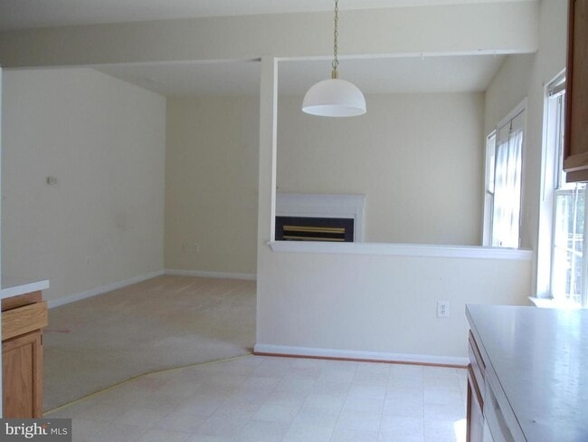 Building Photo - Welcome home!  Sought after Park Ridge in ...