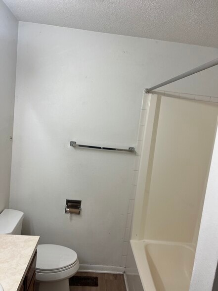 Building Photo - 1315 NW 90th St
