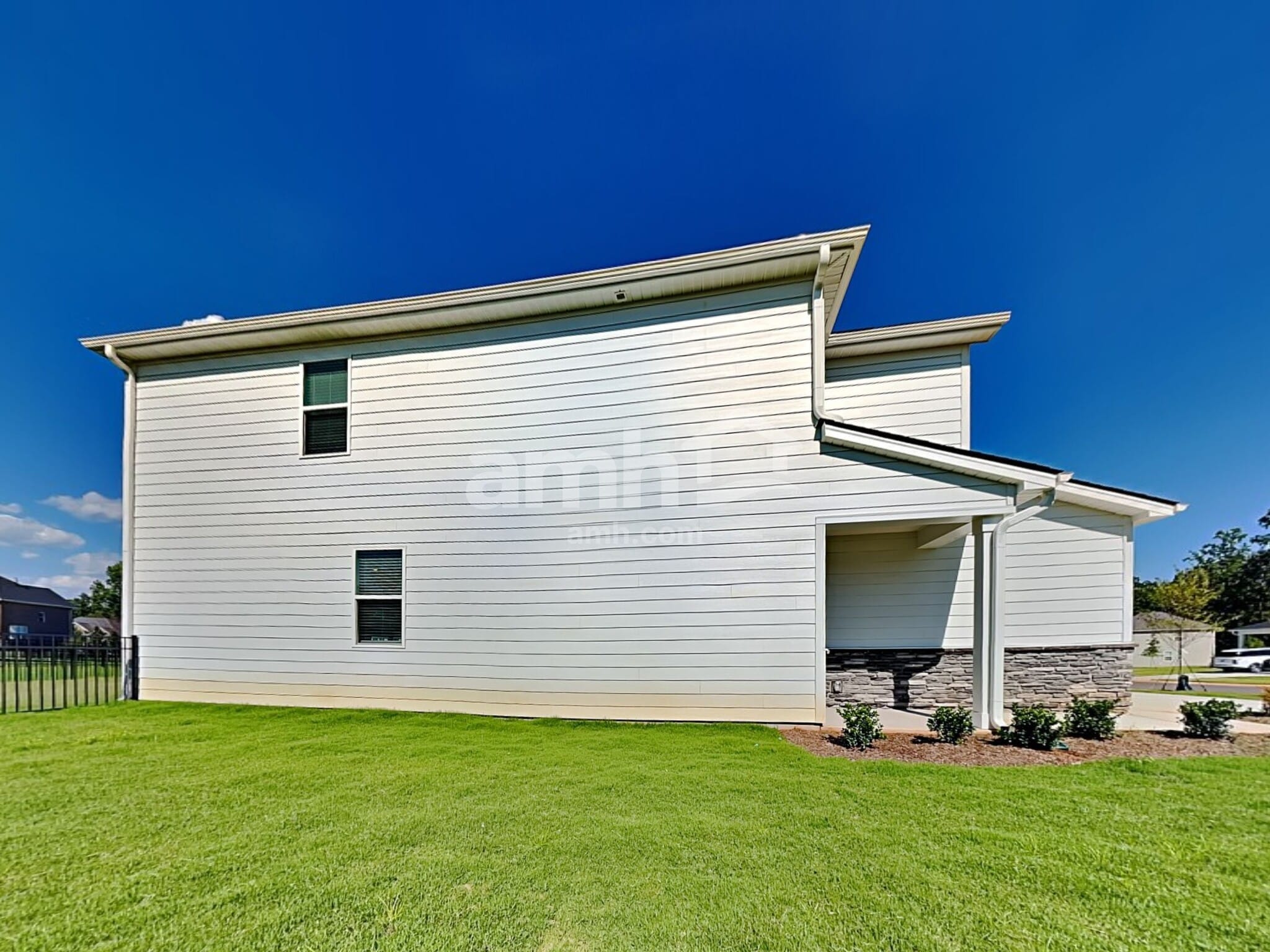 Building Photo - 6050 Rosemore Ln