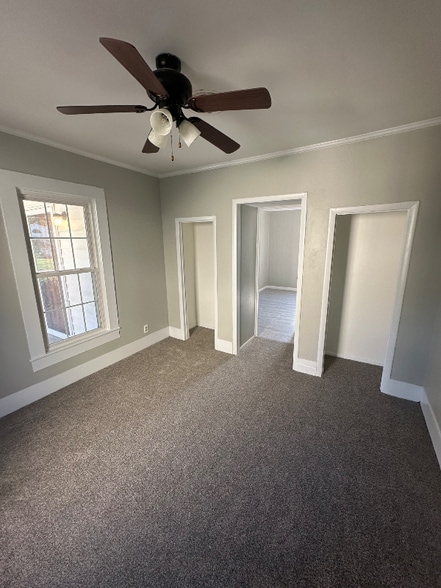 Building Photo - 1107 Markham Ave