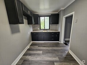 Building Photo - Fully updated 1 bedroom 1 bath apartment f...