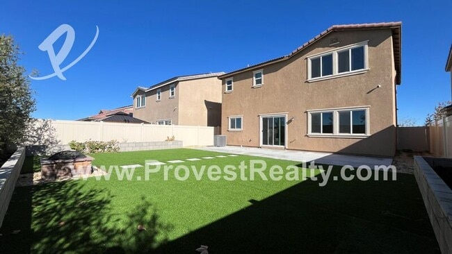 Building Photo - 10868 Quarter Horse Ave