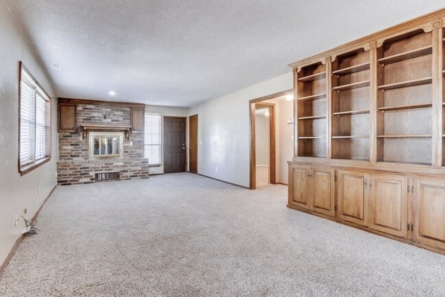 Building Photo - 3 bed, 2 bath home in Midwest City