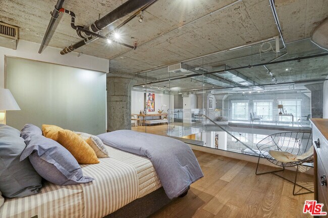 Building Photo - 1855 Industrial St