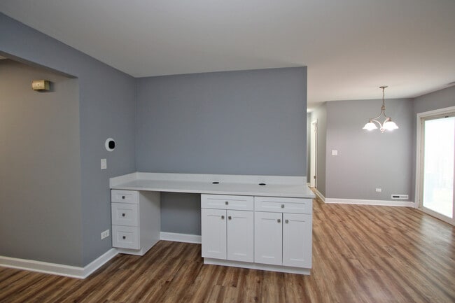 Building Photo - 652 Nantucket Way