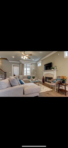 Building Photo - 505 N Montauban Dr