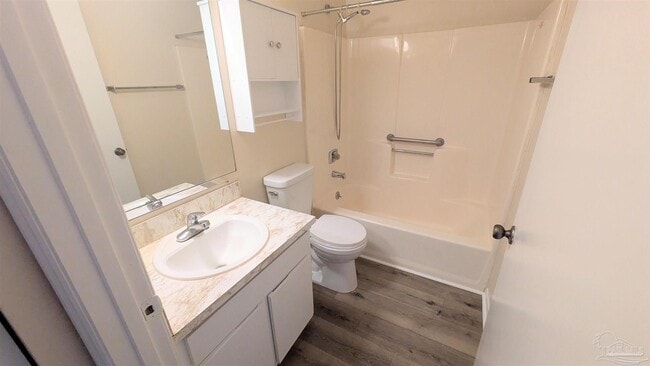 Building Photo - 6288 Hamilton Bridge Rd