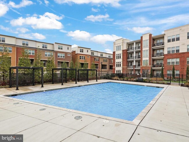 Building Photo - 10755 Fairgrounds Dr