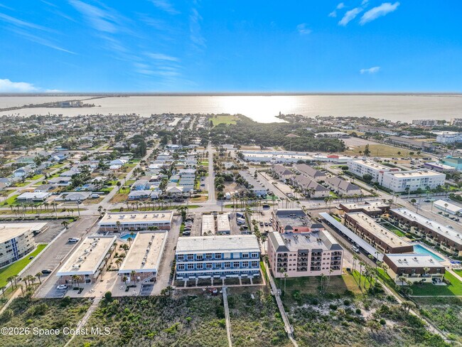 Building Photo - 5050 Ocean Beach Blvd