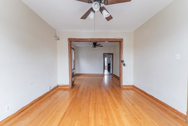 Building Photo - 2104 S 49th Ave